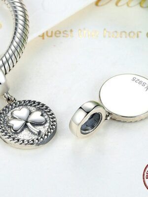 Pendentif charm trèfle en argent